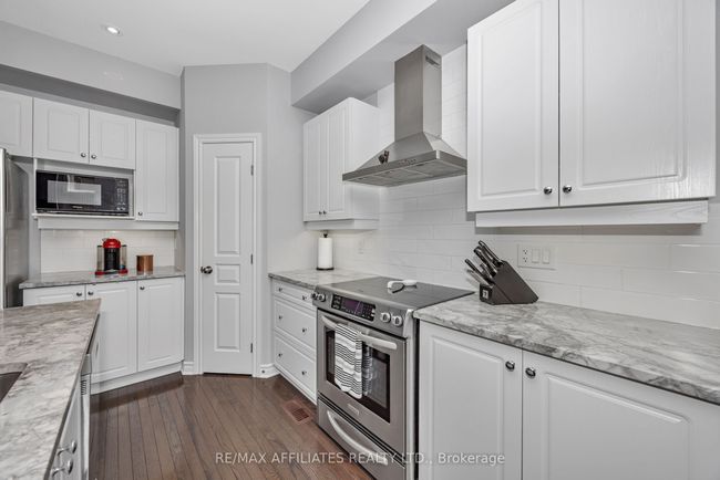 153 Mattingly Way, House attached with 3 bedrooms, 3 bathrooms and 2 parking in Manotick ON | Image 8