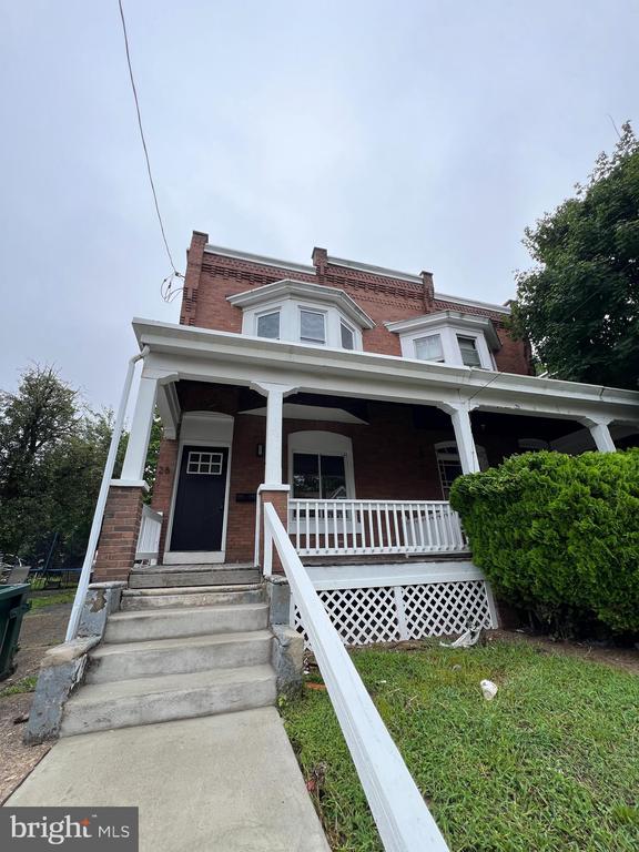 22nd St, Chester, PA 19013
