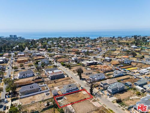842 Hartzell Street, Pacific Palisades, CA, 90272 | Card Image
