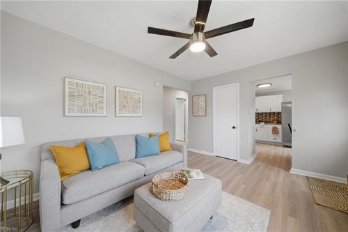 777 Holladay Ln, Virginia Beach, VA, 23455-5724 | Card Image