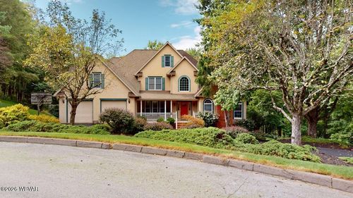 1774 Mcconnell Dr, Williamsport, PA, 17701-9300 | Card Image