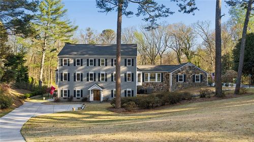 555 Valley Hall Dr, Sandy Springs, GA, 30350-4632 | Card Image