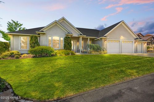 7510 Plateau Pl, Yakima, WA, 98908-1269 | Card Image