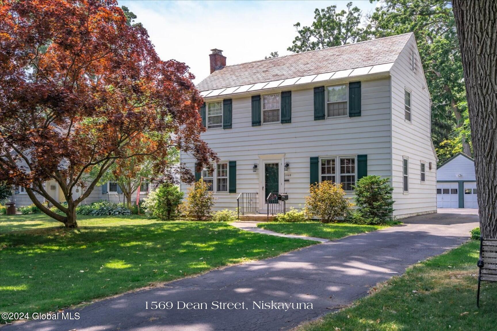 Dean St, Schenectady, NY 12309