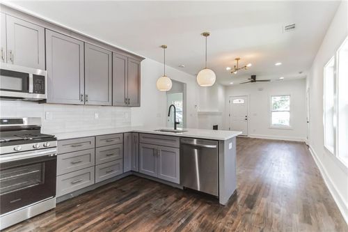 1252 Epworth St Sw, Atlanta, GA, 30310-3962 | Card Image