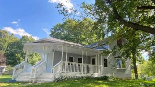 6223 1st St, Mayville, MI, 48744-9144 | Card Image