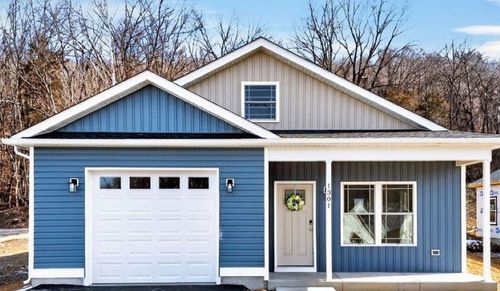 1303 East Main St, Waynesboro, VA, 22980 | Card Image