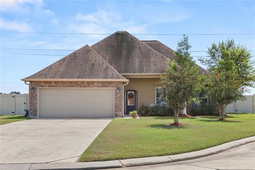 252 Carriage Way, Thibodaux, LA, 70301-3995 | Card Image