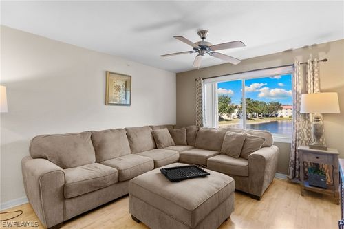 1022-8274 Key Royal Cir, NAPLES, FL, 34119-6812 | Card Image