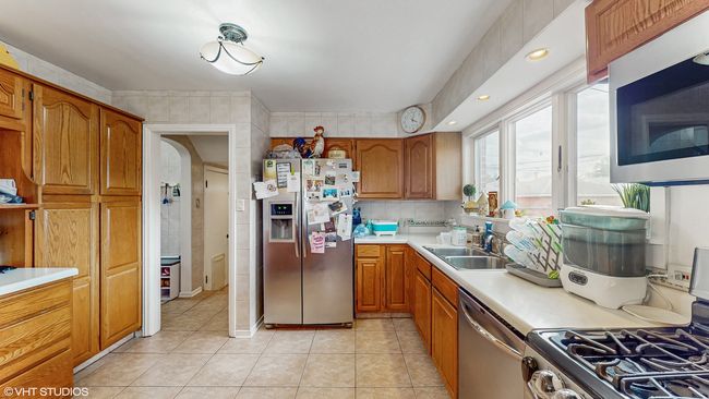 1910 N 76 Th Ct, House other with 4 bedrooms, 3 bathrooms and 5 parking in Elmwood Park IL | Image 8
