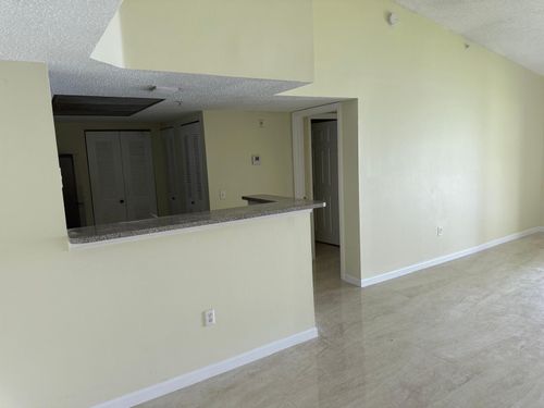 apt-202-5061 Wiles Rd, Coconut Creek, FL, 33073-4213 | Card Image