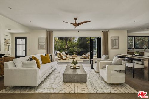 3633 Wrightwood Dr, Studio City, CA, 91604-3947 | Card Image
