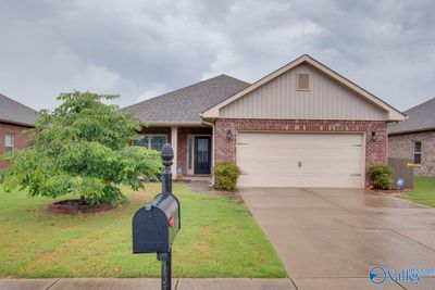 Full Brick, One Level Home in Madison City. | Image 1