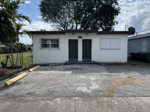 1042 Foster Rd, Hallandale Beach, FL, 33009-2124 | Card Image