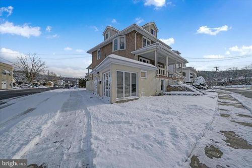 200 W Main St, SCHUYLKILL HAVEN, PA, 17972-1942 | Card Image