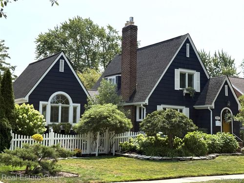 2731 Bamlet Rd, Royal Oak, MI, 48073-2916 | Card Image