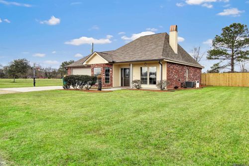 39511 Lakota Ln, Denham Springs, LA, 70706-0493 | Card Image