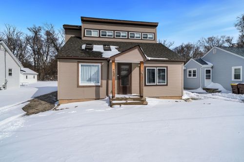 7637 Rogers St, MACHESNEY PARK, IL, 61115-2941 | Card Image