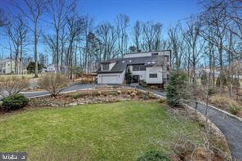 10227 Lawyers Rd, Vienna, VA, 22181-2943 | Card Image