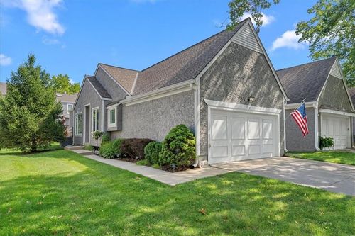 6718 W 126th Ct, Overland Park, KS, 66209-3222 | Card Image