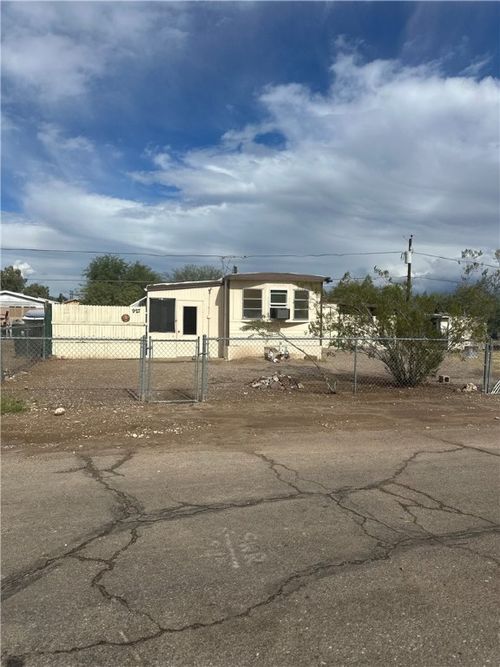 927 Sandy Beach Dr, Bullhead City, AZ, 86442-5105 | Card Image