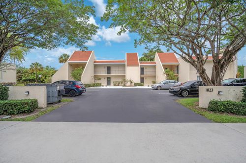 apt-e101-1823 Presidential Way, West Palm Beach, FL, 33401-1815 | Card Image