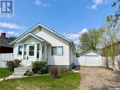 580 11th St E, House other with 4 bedrooms, 2 bathrooms and null parking in Prince Albert SK | Image 1