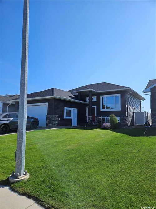 804 1st Ave N, Warman, SK, S0K4S5 | Card Image