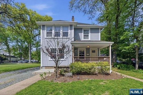 6 Elm St, Westwood, NJ, 07675-2110 | Card Image