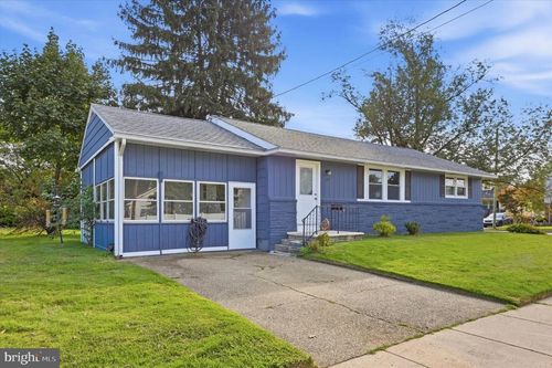75 N Cedar Ave, BELLMAWR, NJ, 08031-1439 | Card Image
