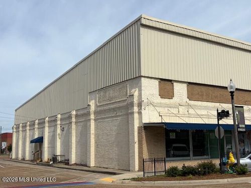 235 W Main St, Forest, MS, 39074-4154 | Card Image