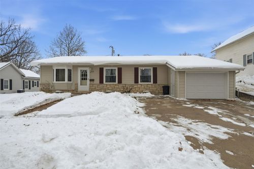 309 S Ford St, Anamosa, IA, 52205-1937 | Card Image