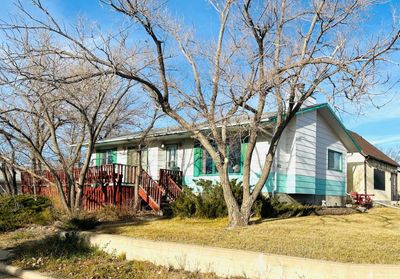 412 Main St, House other with 3 bedrooms, 1 bathrooms and 2 parking in Oyen AB | Image 1