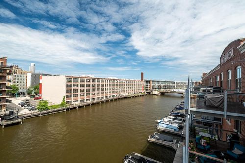 405-130 S Water Street, Milwaukee, WI, 53204 | Card Image