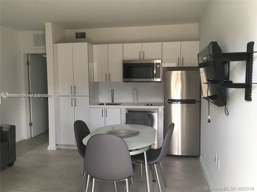 110-1601 Meridian Ave, Miami Beach, FL, 33139-2819 | Card Image