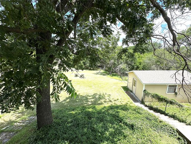 500 Apache Trl, House other with 3 bedrooms, 3 bathrooms and null parking in Comanche TX | Image 37