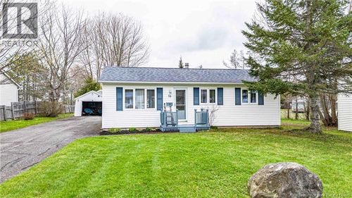 10 Daulphin Dr, Fredericton, NB, E3A4P5 | Card Image