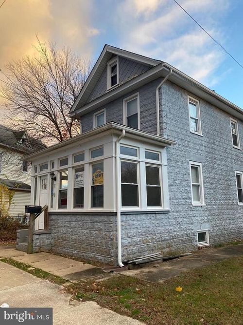 110 W Monroe St, PAULSBORO, NJ, 08066-1341 | Card Image