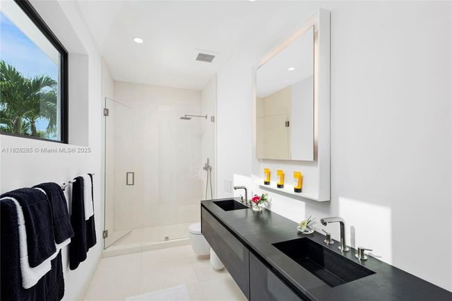 1410 S Biscayne Point Rd, House other with 6 bedrooms, 7 bathrooms and null parking in Miami Beach FL | Image 39