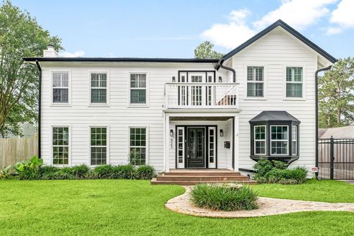 423 W 32nd St, Houston, TX, 77018-8323 | Card Image