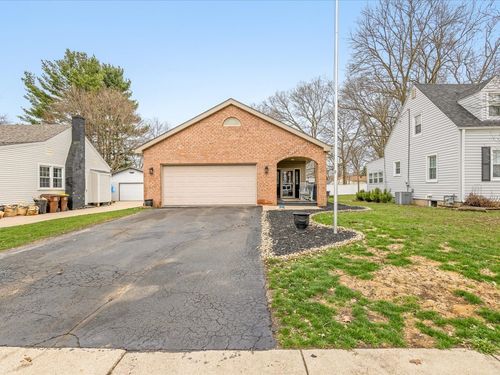 207 Coronado Blvd, Loves Park, IL, 61111-4007 | Card Image