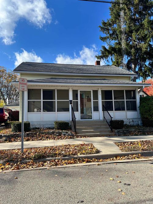 115 N Maple Ave, Warsaw, IN, 46580-3447 | Card Image