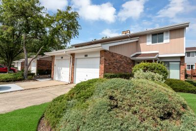 1155 Leicester Court, Townhouse with 2 bedrooms, 1 bathrooms and 1 parking in Wheaton IL | Image 3