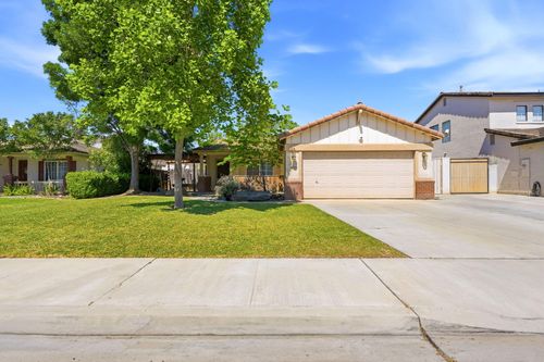 1918 La Vida Avenue, Porterville, CA, 93257 | Card Image