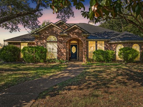 201 Chaparral Dr, Hillsboro, TX, 76645-2387 | Card Image
