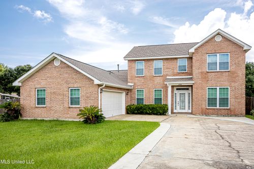 2204 Shelby Ln, Ocean Springs, MS, 39564-8793 | Card Image