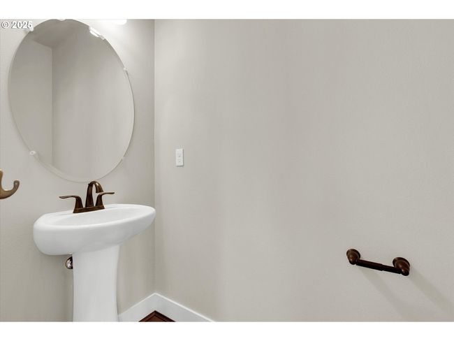385 Sw Mitchum Ter, House other with 3 bedrooms, 3 bathrooms and 2 parking in Beaverton OR | Image 10
