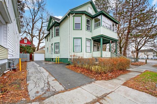 11 Manitou Ave, Poughkeepsie, NY, 12603-2757 | Card Image