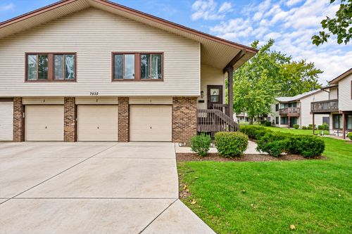 1-7532 Bristol Ln, Hanover Park, IL, 60133-7204 | Card Image