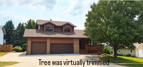 519 Buckskin Ave, Bismarck, ND, 58503-8215 | Card Image